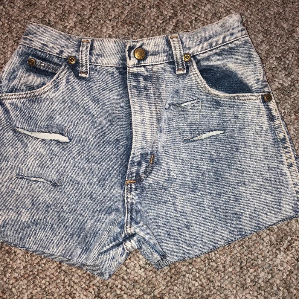 Wrangler raw cut shorts! Size 23 waist!